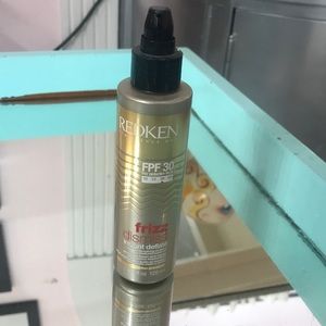 Redken Frizz Dismiss Instant Deflate